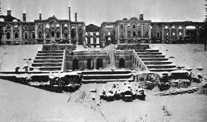 Иллюстрация к книге — Блокада Ленинграда. Полная хроника - 900 дней и ночей [i_111.jpg]