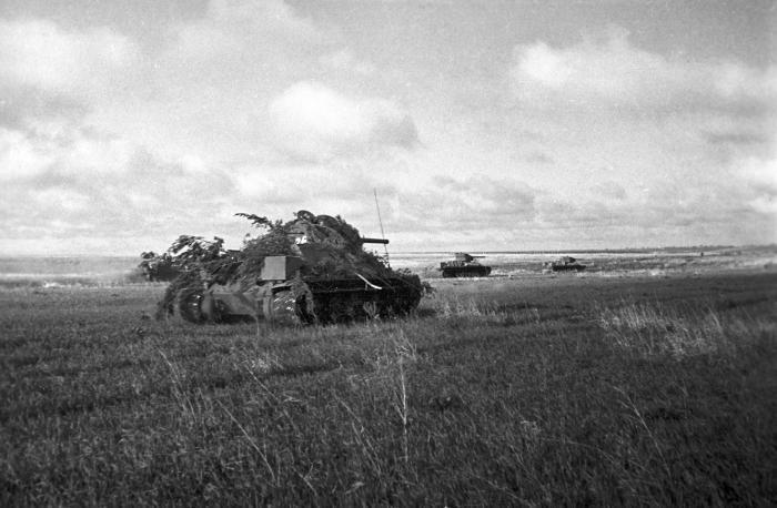 Иллюстрация к книге — Курская битва. Полная хроника - 50 дней и ночей [_32.jpg]