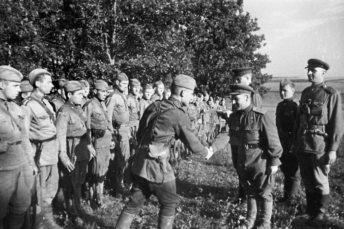 Иллюстрация к книге — Курская битва. Полная хроника - 50 дней и ночей [_35.jpg]