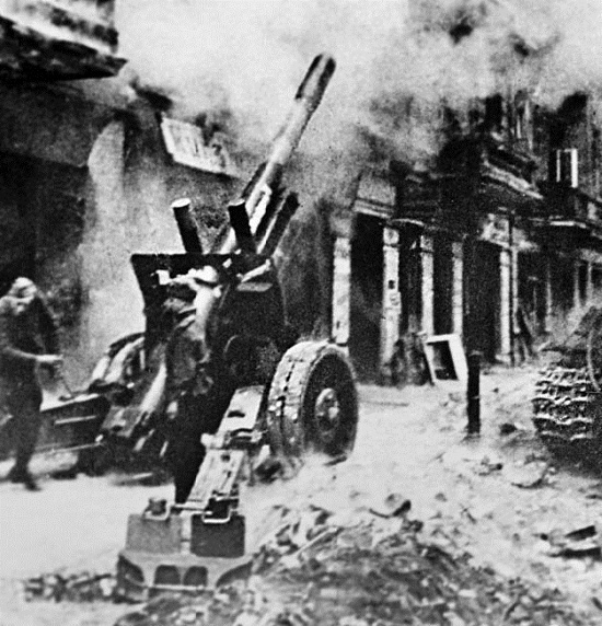 Иллюстрация к книге — Битва за Берлин. Полная хроника - 23 дня и ночи [i_031.jpg]