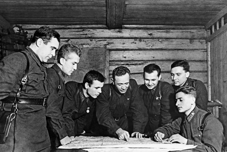 Иллюстрация к книге — Битва за Москву. Полная хроника - 203 дня [_634035.jpg]