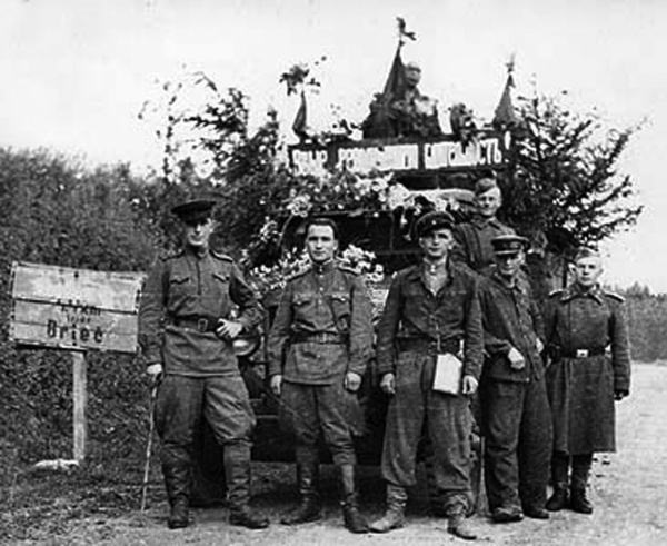 Иллюстрация к книге — На войне как на войне. &quot;Я помню&quot; [i_034.jpg]