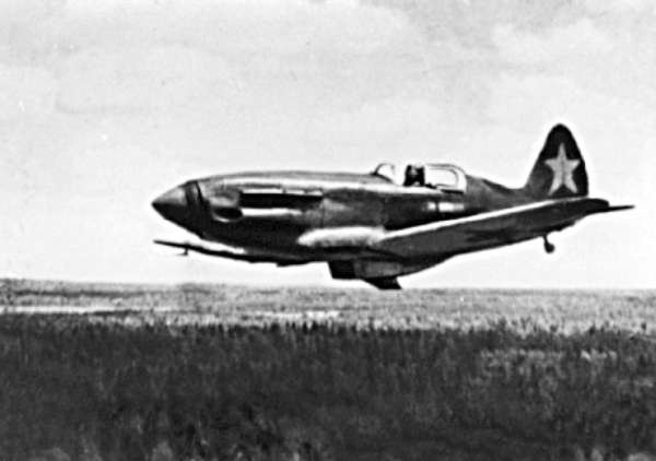 Иллюстрация к книге — Мы дрались на истребителях [block_001832_page_276_image_0001.jpg_0.jpg]