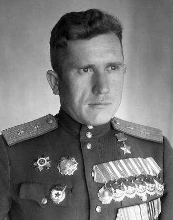 Иллюстрация к книге — Мы дрались на истребителях [block_001832_page_311_image_0001.jpg]