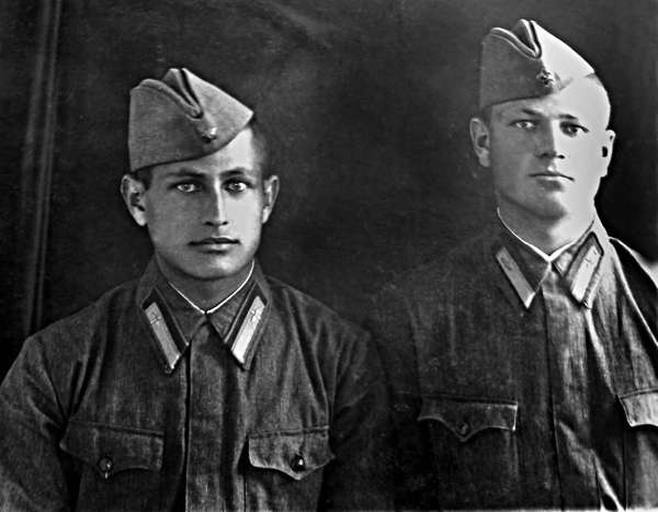 Иллюстрация к книге — Мы дрались на истребителях [block_001832_page_339_image_0001.jpg]