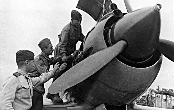 Иллюстрация к книге — Мы дрались на истребителях [block_001832_page_513_image_0001.jpg]