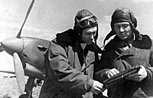 Иллюстрация к книге — Мы дрались на истребителях [block_001832_page_519_image_0001.jpg]