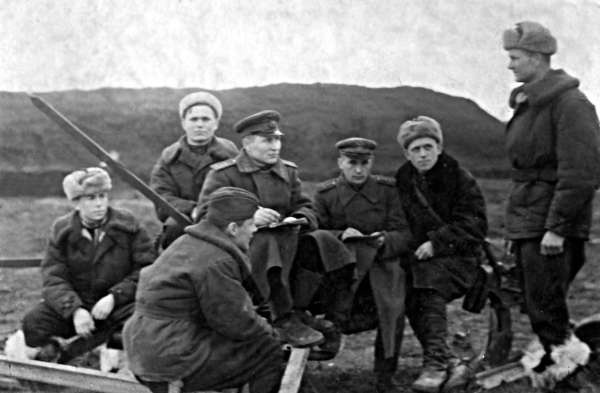 Иллюстрация к книге — Мы дрались на истребителях [block_001832_page_593_image_0001.jpg]