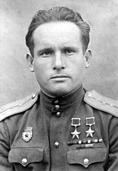 Иллюстрация к книге — Мы дрались на истребителях [block_001832_page_637_image_0001.jpg]