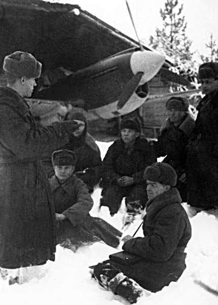 Иллюстрация к книге — Мы дрались на истребителях [block_001832_page_719_image_0001.jpg]