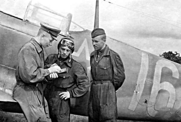 Иллюстрация к книге — Мы дрались на истребителях [block_001832_page_733_image_0001.jpg]