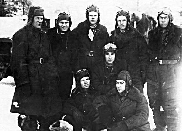 Иллюстрация к книге — Мы дрались на истребителях [block_001832_page_749_image_0001.jpg]