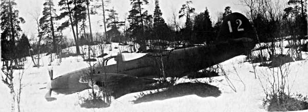 Иллюстрация к книге — Мы дрались на истребителях [block_001832_page_758_image_0001.jpg]