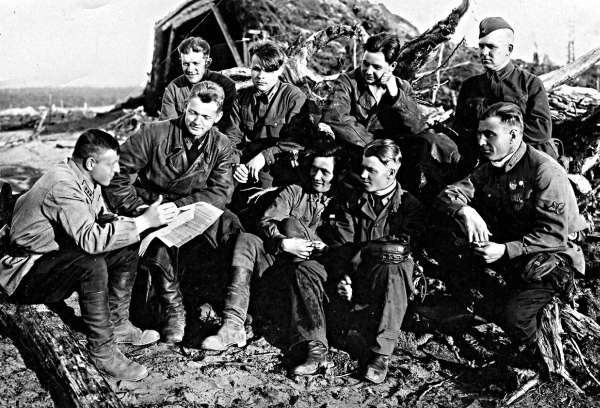 Иллюстрация к книге — Мы дрались на истребителях [block_001832_page_764_image_0001.jpg]