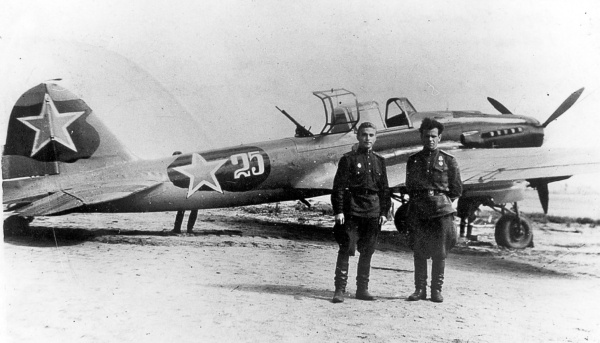 Иллюстрация к книге — Я дрался на штурмовике. Обе книги одним томом [i_022.jpg]