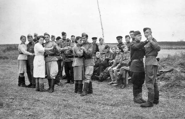 Иллюстрация к книге — Я дрался на штурмовике. Обе книги одним томом [i_030.jpg]