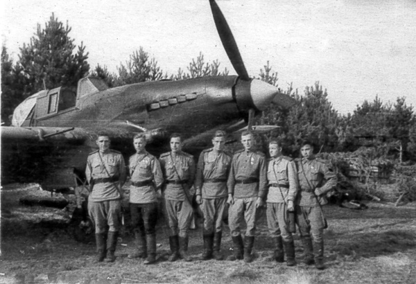 Иллюстрация к книге — Я дрался на штурмовике. Обе книги одним томом [i_052.jpg]