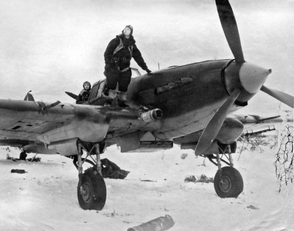 Иллюстрация к книге — Я дрался на штурмовике. Обе книги одним томом [i_086.jpg]