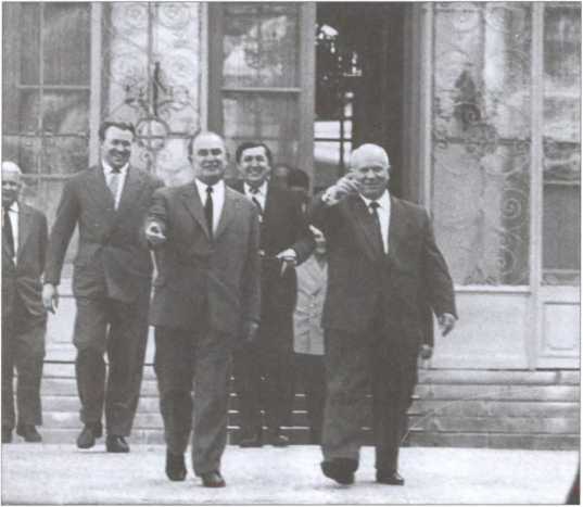 Иллюстрация к книге — Разведка &quot;под крышей&quot;. Из истории спецслужбы [image23.jpg]