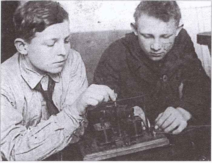 Иллюстрация к книге — Погоня за "ястребиным глазом". Судьба генерала Мажорова [i_001.jpg]