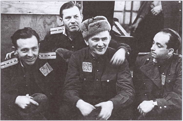 Иллюстрация к книге — Погоня за "ястребиным глазом". Судьба генерала Мажорова [i_012.jpg]