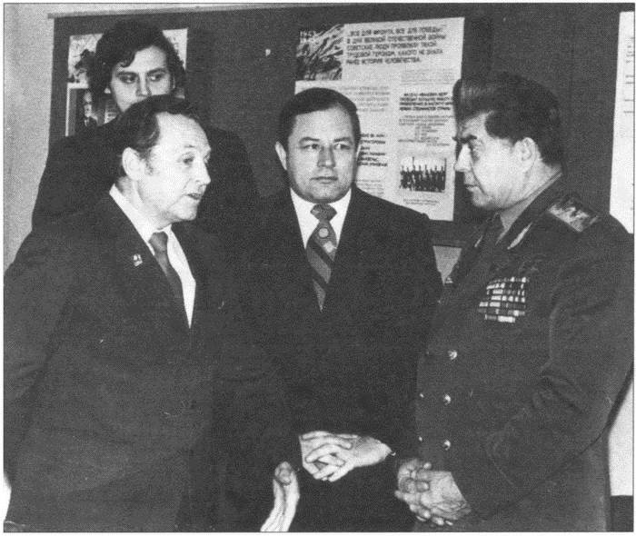 Иллюстрация к книге — Погоня за "ястребиным глазом". Судьба генерала Мажорова [i_023.jpg]