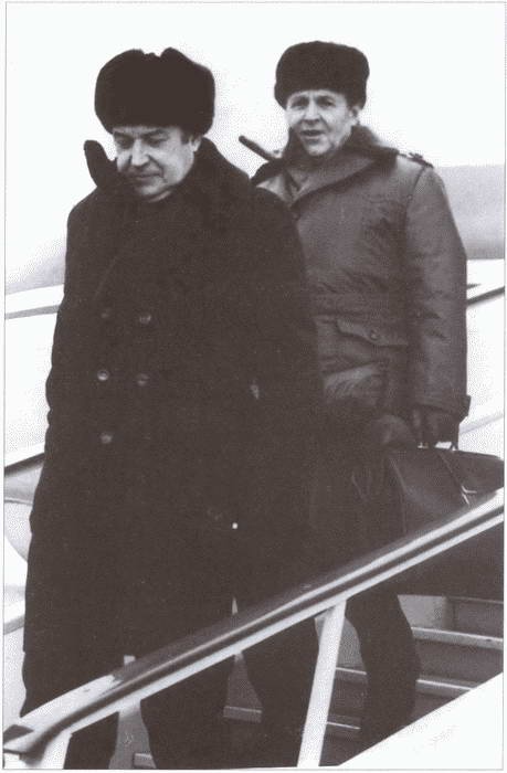 Иллюстрация к книге — Погоня за "ястребиным глазом". Судьба генерала Мажорова [i_024.jpg]