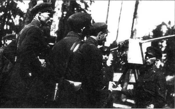 Иллюстрация к книге — "Золотое ухо" военной разведки [Photo01a.jpg]