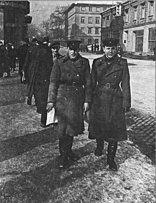 Иллюстрация к книге — "Золотое ухо" военной разведки [Photo11a.jpg]