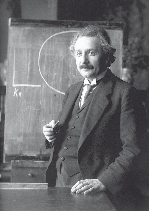 Иллюстрация к книге — Эйнштейн. Его жизнь и его Вселенная [i_004.jpg]