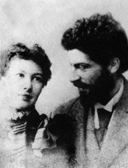 Иллюстрация к книге — Эйнштейн. Его жизнь и его Вселенная [i_041.jpg]