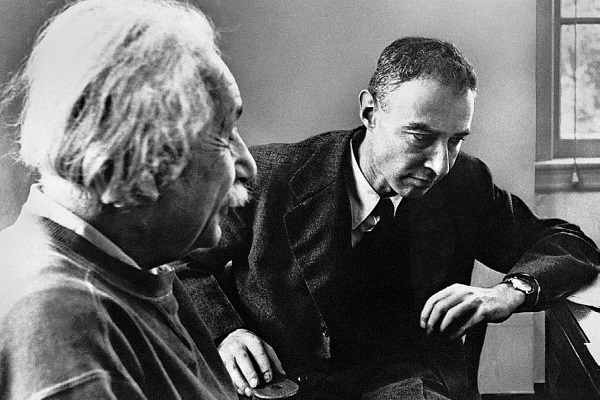 Иллюстрация к книге — Эйнштейн. Его жизнь и его Вселенная [i_071.jpg]