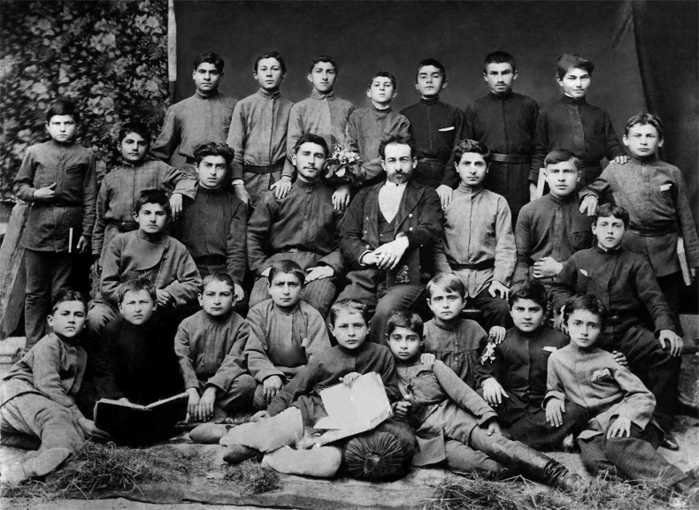 Иллюстрация к книге — Молодой Сталин [i_007.jpg]