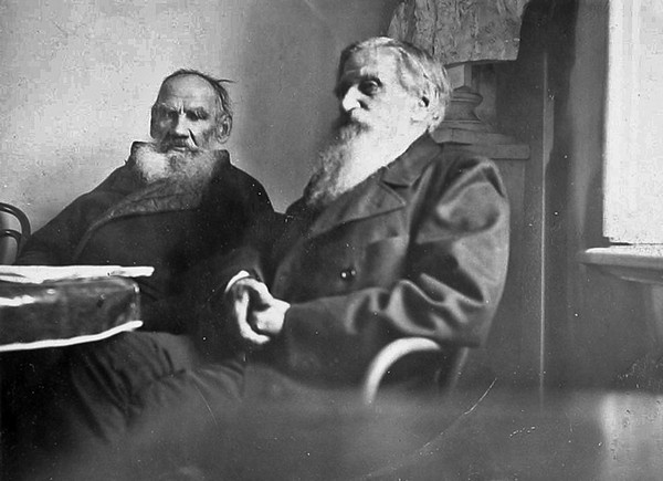 Иллюстрация к книге — Святой против Льва. Иоанн Кронштадтский и Лев Толстой. История одной вражды [i_026.jpg]