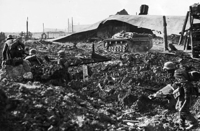 Иллюстрация к книге — Битва за Крым 1941–1944. От разгрома до триумфа [i_025.jpg]