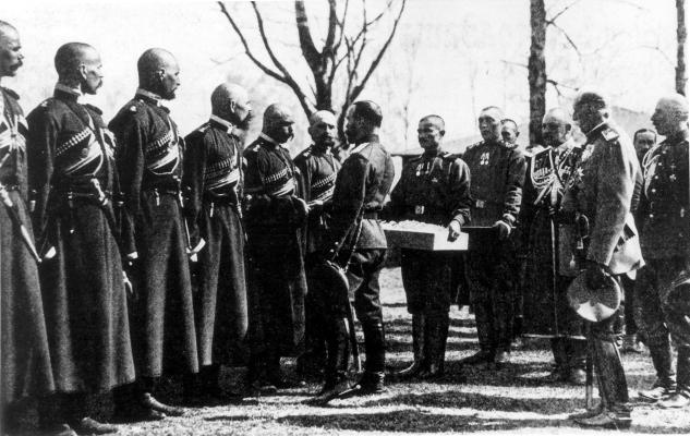 Иллюстрация к книге — Полководцы Первой Мировой. Русская армия в лицах [i_038.jpg]