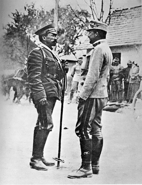 Иллюстрация к книге — Легендарный Корнилов. &quot;Не человек, а стихия&quot; [i_017.jpg]