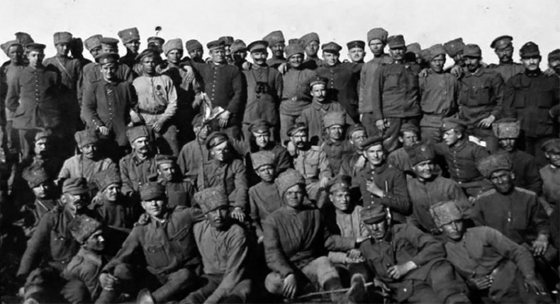 Иллюстрация к книге — Легендарный Корнилов. &quot;Не человек, а стихия&quot; [i_026.jpg]