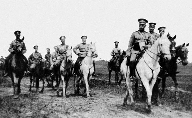 Иллюстрация к книге — Легендарный Корнилов. &quot;Не человек, а стихия&quot; [i_028.jpg]