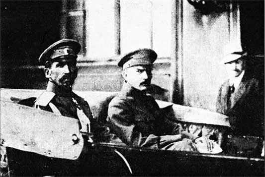 Иллюстрация к книге — Легендарный Корнилов. &quot;Не человек, а стихия&quot; [i_034.jpg]