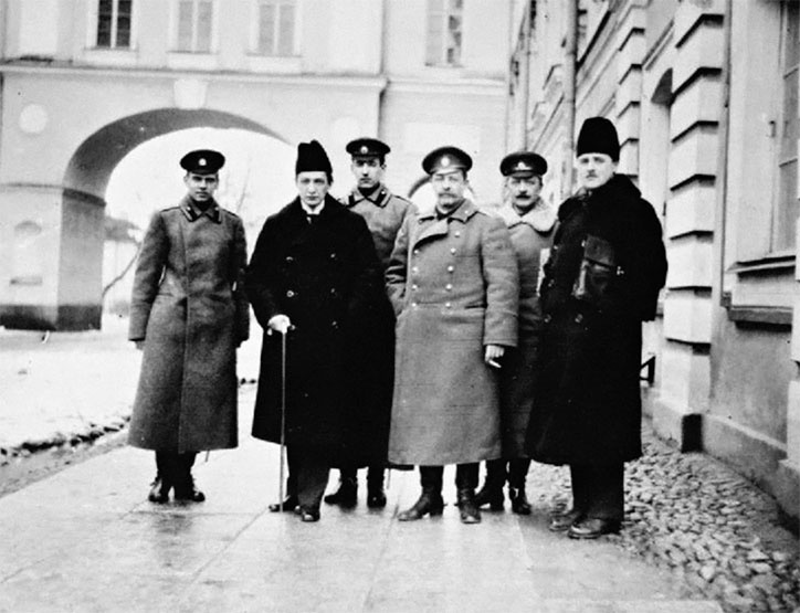 Иллюстрация к книге — Легендарный Корнилов. &quot;Не человек, а стихия&quot; [i_043.jpg]