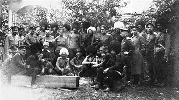 Иллюстрация к книге — Легендарный Корнилов. &quot;Не человек, а стихия&quot; [i_056.jpg]