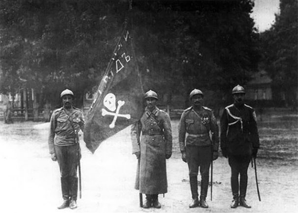 Иллюстрация к книге — Легендарный Корнилов. &quot;Не человек, а стихия&quot; [i_082.jpg]