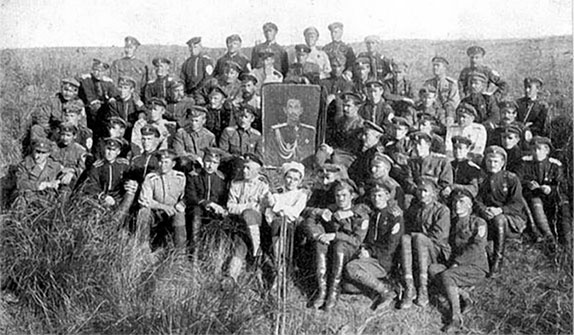 Иллюстрация к книге — Легендарный Корнилов. &quot;Не человек, а стихия&quot; [i_084.jpg]