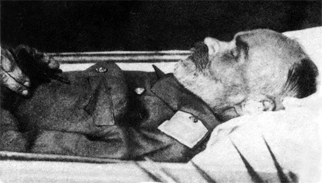 Иллюстрация к книге — Легендарный Корнилов. &quot;Не человек, а стихия&quot; [i_092.jpg]