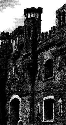 Иллюстрация к книге — Штурмы Великой Отечественной. Городской бой, он трудный самый [i_001.jpg]