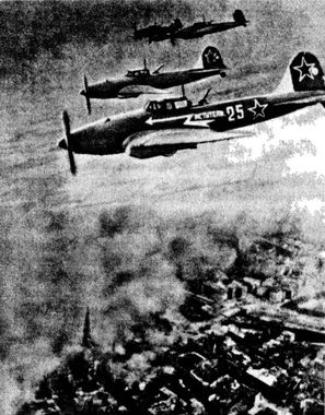 Иллюстрация к книге — Штурмы Великой Отечественной. Городской бой, он трудный самый [i_018.jpg]