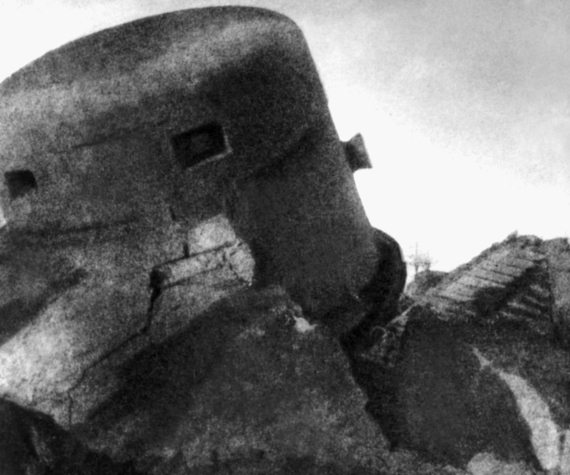 Иллюстрация к книге — &quot;Котлы&quot; 45-го [i_076.jpg]