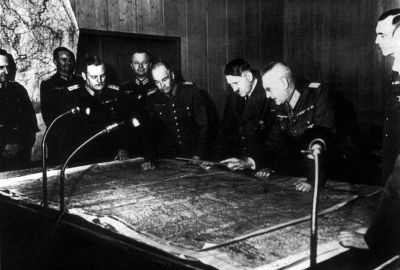 Иллюстрация к книге — Жуков против Гальдера. Схватка военных гениев [i_016.jpg]