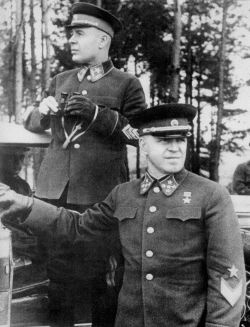 Иллюстрация к книге — Жуков против Гальдера. Схватка военных гениев [i_024.jpg]